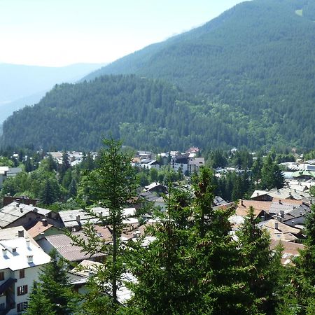Pensione Bianca Bardonecchia Exteriör bild