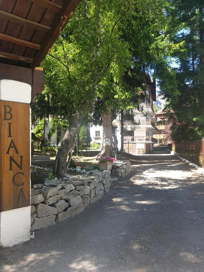 Pensione Bianca Bardonecchia Exteriör bild