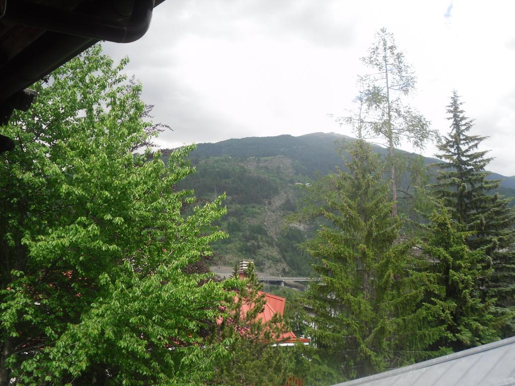 Pensione Bianca Bardonecchia Exteriör bild