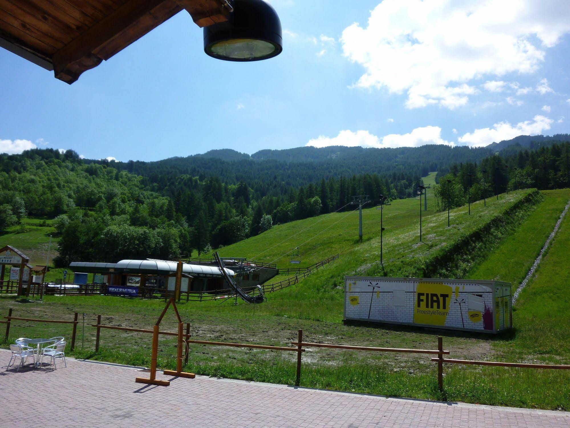 Pensione Bianca Bardonecchia Exteriör bild